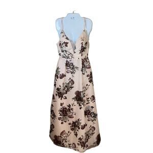 CRYSTAL DOLL Pink Metallic Floral Deep V-Neck Ball Gown Prom Bridesmaid Sz 3